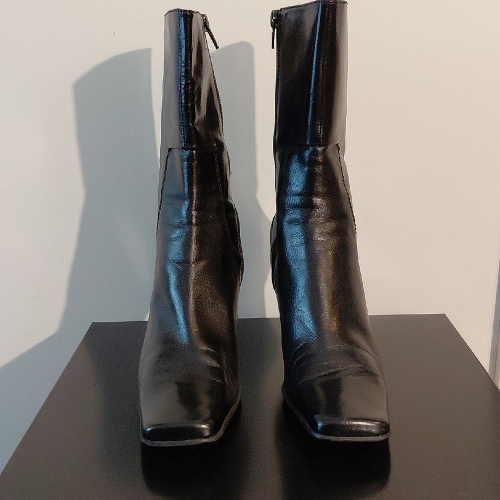 Nine West Leather Black Ankle Boots Size 9, With 3 In. Heel.